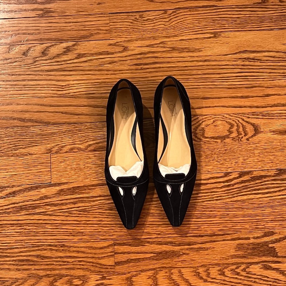 Ann Taylor Loft Flat Navy Blue Suede size 7